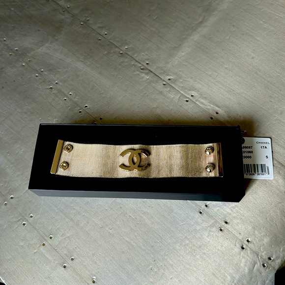 Chanel 17a gold mesh bracelet cuff logo with box - Picture 1 of 15